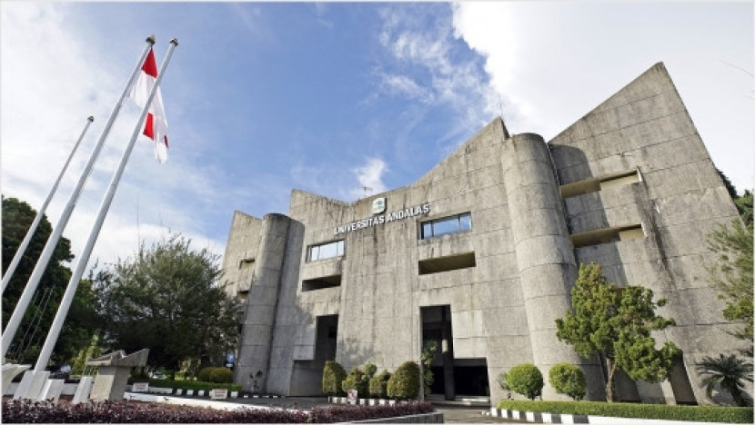 Rektorat Universitas Andalas. Sumber: unand.ac.id
