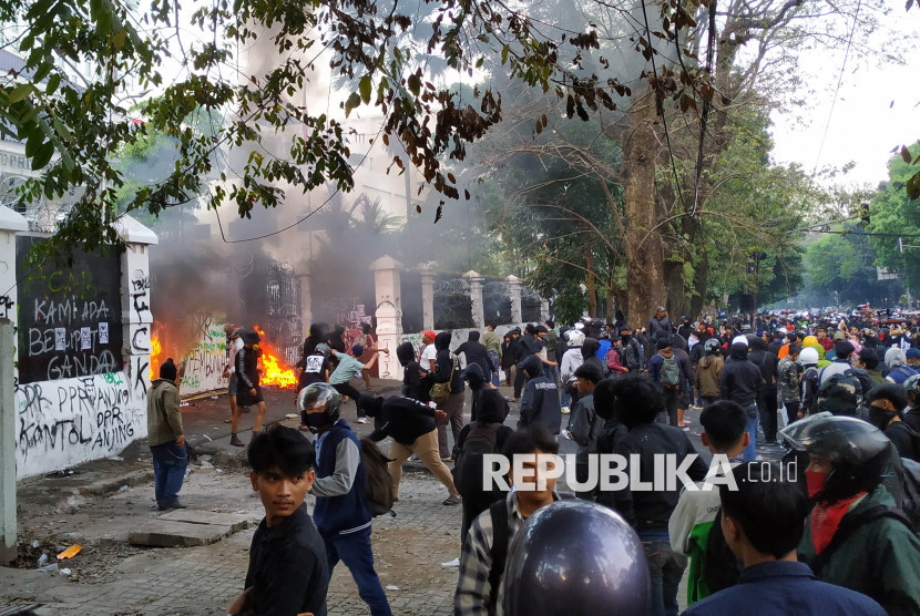 Aksi demonstrasi (ilustrasi) Sumber:Republika